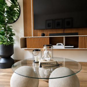 mesa circular moderna para interiores.